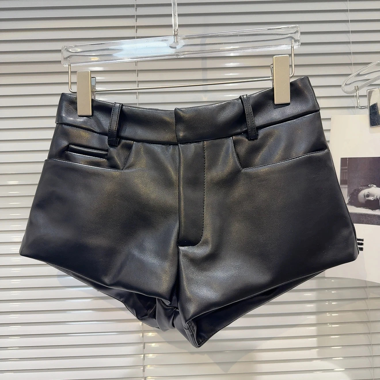 Short in ecopelle donna