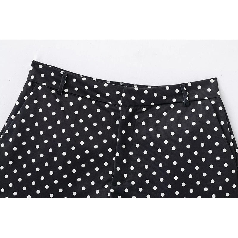 Shorts a pois